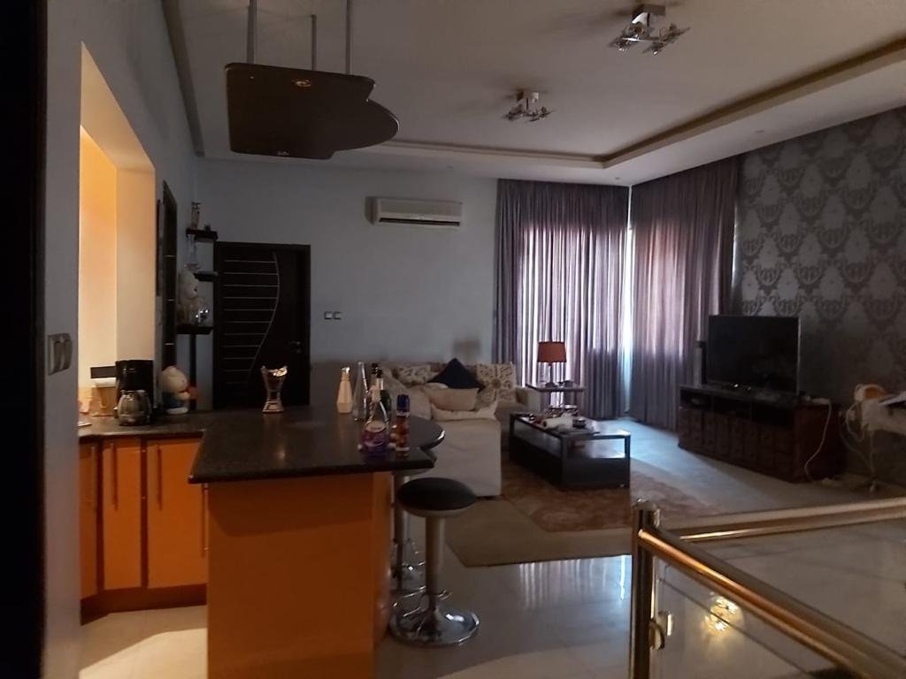 فيلا للبيع بالرياض حي الربيع مقابل مستشفى المملكة