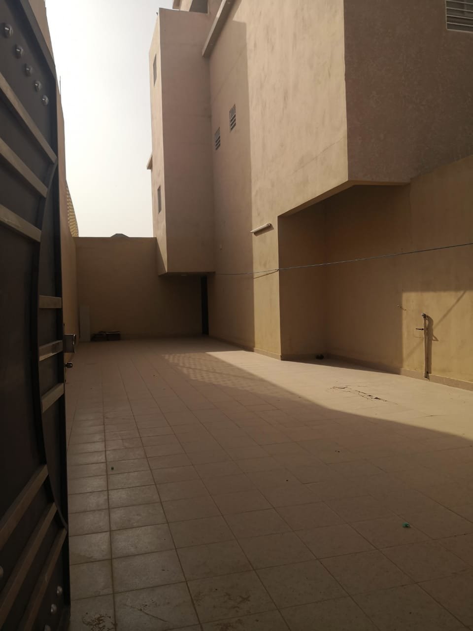 للايجار شقه حي المنتزه المذنب