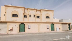 للبيع عمارة دورين اربع شقق بالمذنب 