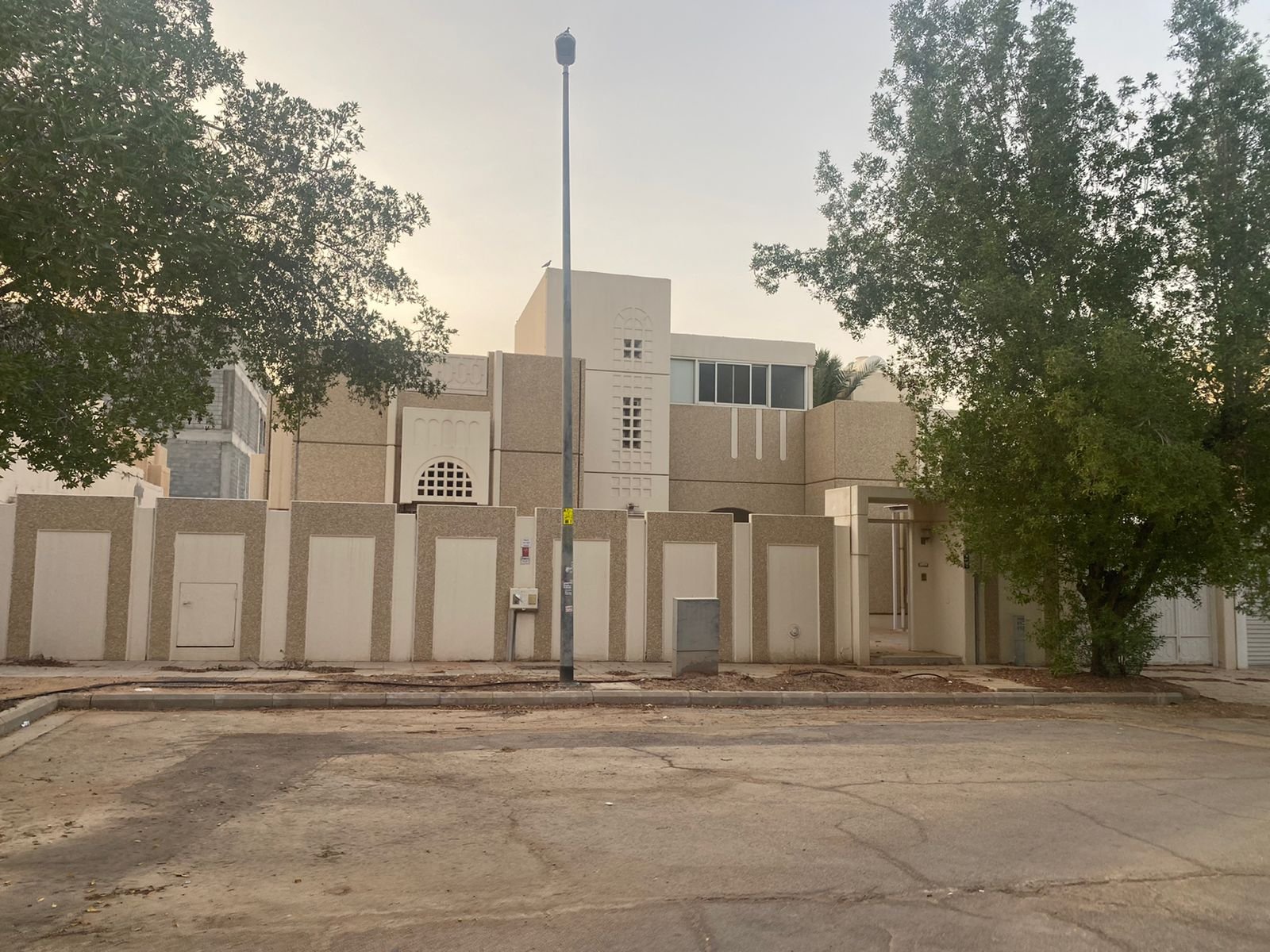 فيلا دور وملحق علوي في اسكان الجزيرة بالرياض