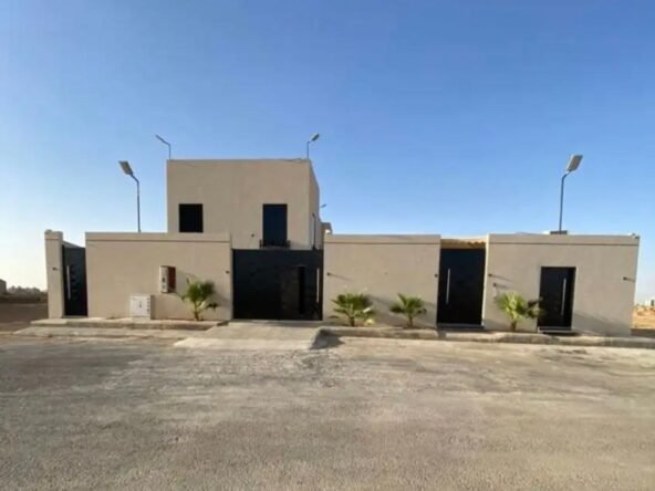 للبيع فيلا بالرياض المساحة 1042م