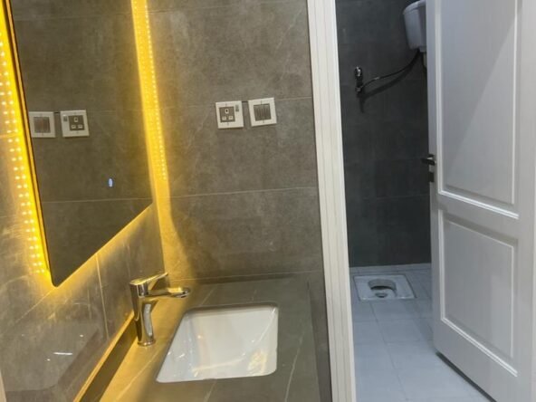 فيلا بالمدينه المنوره حي العزيزيه