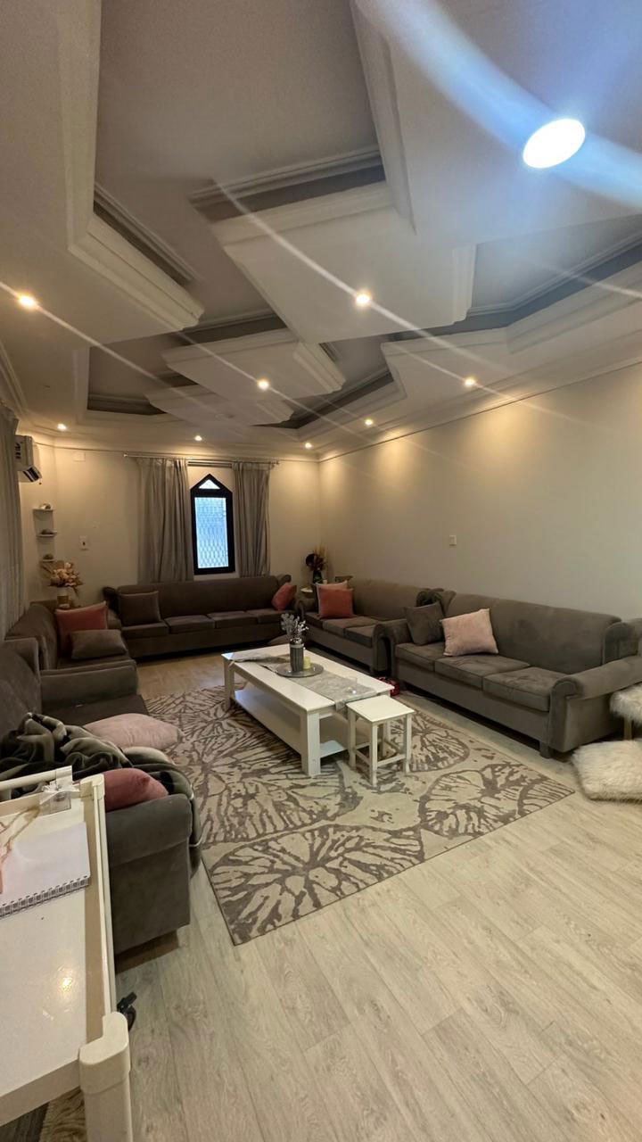 فيلا للبيع بعنيزة حي مربيدة بمساحة 1440 متر – تفاصيل مميزة